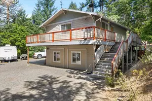 6041 Sterling Creek Rd, Jacksonville, OR 97530 - Photo 3