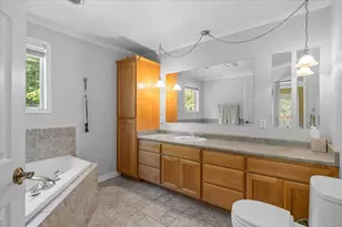 6041 Sterling Creek Rd, Jacksonville, OR 97530 - Photo 15