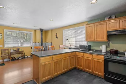 6041 Sterling Creek Road, Jacksonville, OR 97530 - Photo 11