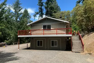 6041 Sterling Creek Rd, Jacksonville, OR 97530 - Photo 5