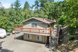 6041 Sterling Creek Rd, Jacksonville, OR 97530 - Photo 3