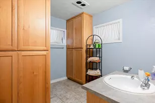 6041 Sterling Creek Rd, Jacksonville, OR 97530 - Photo 23