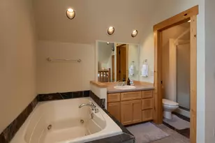 8825 Canyon Wren Ct, Redmond, OR 97756 - Photo 25