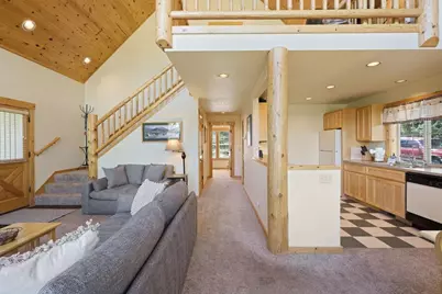 8825 Canyon Wren Court, Redmond, OR 97756 - Photo 9