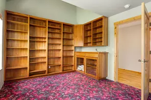 4647 SW Belmont Ln, Madras, OR 97741 - Photo 7