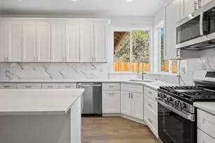 1169 Orange Blossom Dr, Klamath Falls, OR 97601 - Photo 11