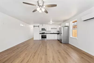 748 SW Madison Street, Madras, OR 97741 - Photo 9