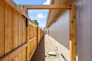 748 SW Madison St, Madras, OR 97741 - Photo 23