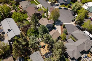 2642 NE Keats Dr, Bend, OR 97701 - Photo 31