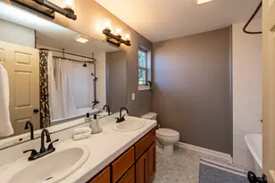 2642 NE Keats Dr, Bend, OR 97701 - Photo 21