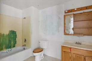 9020 Elk Creek Rd, Trail, OR 97541 - Photo 17