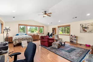 605 W 4th St, Phoenix, OR 97535 - Photo 21