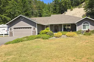 800 Palomino Dr, Grants Pass, OR 97526 - Photo 3