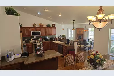 800 Palomino Drive, Grants Pass, OR 97526 - Photo 5