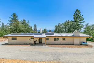 2555 Old Military Rd, Central Point, OR 97502 - Photo 31