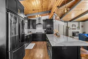 2555 Old Military Rd, Central Point, OR 97502 - Photo 3