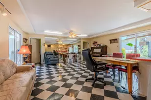 349 W Pine St, Central Point, OR 97502 - Photo 11