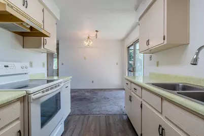 349 W Pine Street, Central Point, OR 97502 - Photo 13