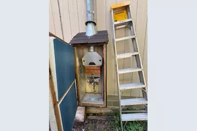 261 Fay Lane, Wolf Creek, OR 97497 - Photo 9