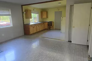 261 Fay Ln, Wolf Creek, OR 97497 - Photo 9
