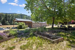 251 W Savage Creek Rd, Grants Pass, OR 97527 - Photo 43