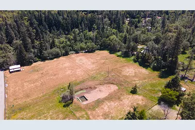 251 W Savage Creek Road, Grants Pass, OR 97527 - Photo 3