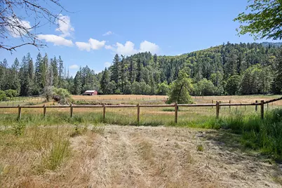 251 W Savage Creek Road, Grants Pass, OR 97527 - Photo 39