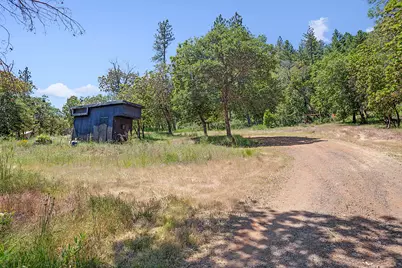 251 W Savage Creek Road, Grants Pass, OR 97527 - Photo 45