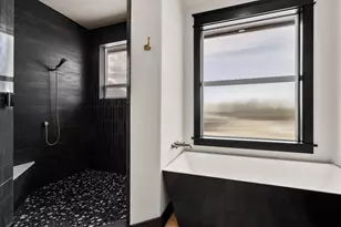 62705 Hamby Rd, Bend, OR 97701 - Photo 17