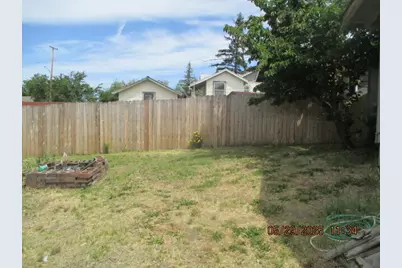 1424 Pleasant Avenue, Klamath Falls, OR 97601 - Photo 5