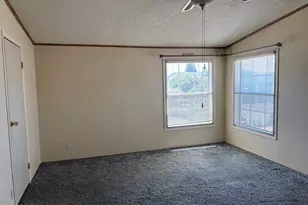 4200 Summers Ln, Klamath Falls, OR 97603 - Photo 13