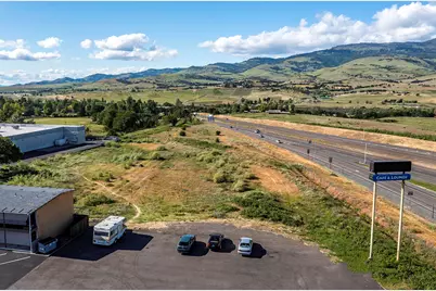 Or-66, Ashland, OR 97520 - Photo 15