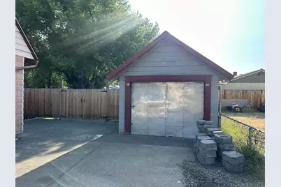 212 NW Bridge Street, John Day, OR 97845 - Photo 7