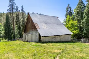 6180 Little Applegate Rd, Jacksonville, OR 97530 - Photo 39