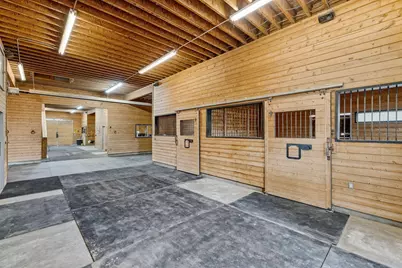 67480 Cloverdale Road, Bend, OR 97703 - Photo 61