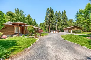 13719 Hwy 238, Jacksonville, OR 97530 - Photo 51
