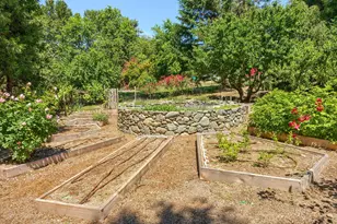 13719 Hwy 238, Jacksonville, OR 97530 - Photo 9