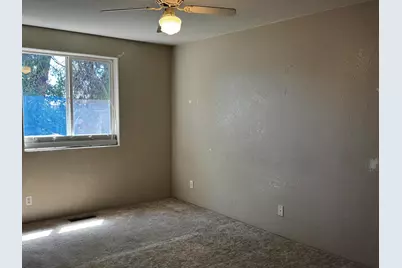 2536 Seneca Street, Medford, OR 97501 - Photo 5