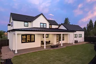 371 NW Crosby Dr, Bend, OR 97703 - Photo 7
