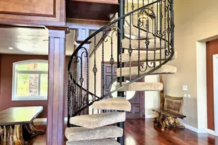 2054 Jaynes Dr, Grants Pass, OR 97527 - Photo 9