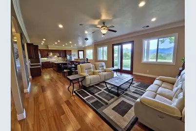 2054 Jaynes Drive, Grants Pass, OR 97527 - Photo 45