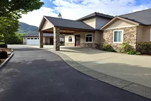 2054 Jaynes Dr, Grants Pass, OR 97527 - Photo 61