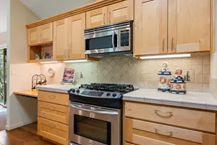 3013 NW Melville Dr, Bend, OR 97703 - Photo 17