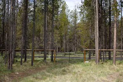 55659 Swan Road, Bend, OR 97707 - Photo 21