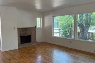 236 S Caves Ave, Cave Junction, OR 97523 - Photo 9