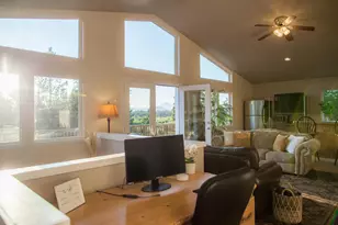 53345 Riverview Dr, La Pine, OR 97739 - Photo 5