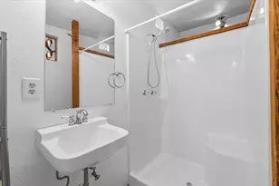 1040 E Main St, Ashland, OR 97520 - Photo 21