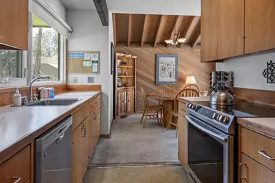 57211 Island Road #11, Sunriver, OR 97707 - Photo 5