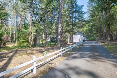 970 Wards Creek Road, Rogue River, OR 97537 - Photo 43