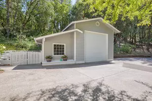 970 Wards Creek Rd, Rogue River, OR 97537 - Photo 3